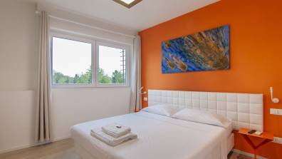 Kedimore - Orange Room